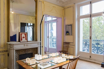 Jeweler's dinner at a Parisien gallery owner